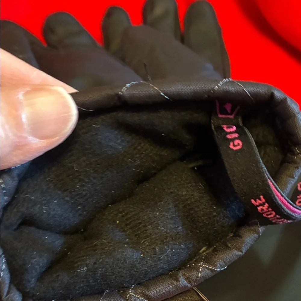 NWT  Tough SummitLoft Technology Quilted Winter Gloves - Black size medium